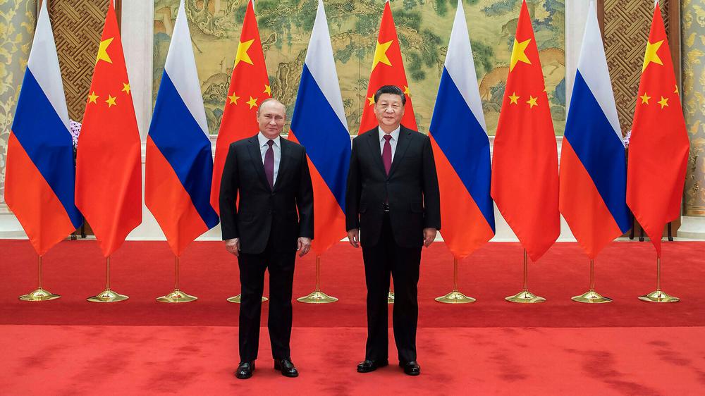 Chiến sự Nga- Ukraine: Thế khó kép của Trung Quốc