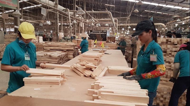 Thị trường lớn giảm đơn hàng, doanh thu xuất khẩu gỗ giảm gần 40%