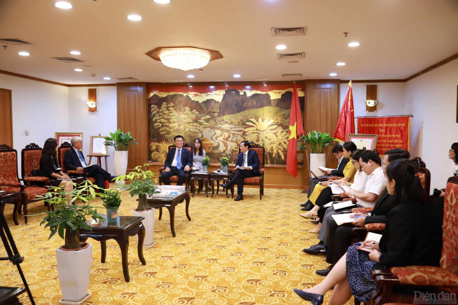 VCCI và KORCHAM thắt chặt kết nối cộng đồng doanh nghiệp Việt Nam - Hàn Quốc