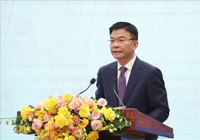 <p/>Bộ trưởng Bộ Tư pháp Lê Thành Long phát biểu khai mạc. Ảnh: Dương Giang/TTXVN