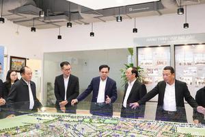 Chủ tịch UBND tỉnh làm việc tại Khu công...