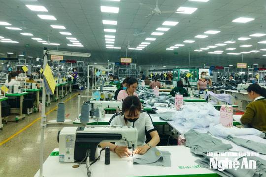 Infographic: Các quy định mới về đóng Bảo hiểm thất nghiệp trong Luật Việc làm năm 2025