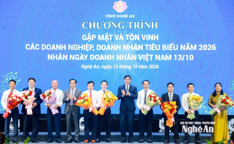 Chủ tịch UBND tỉnh Nghệ An nêu 5 định hướng lớn đồng hành cùng doanh nghiệp