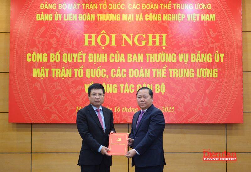 Thứ trưởng Bộ Tài chính Hồ Sỹ Hùng được điều động làm Bí thư Đảng uỷ VCCI