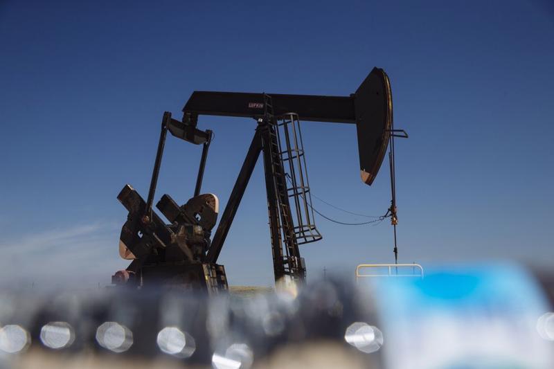 Giá dầu ngày càng nóng, Mỹ và nhiều nước “nài nỉ” OPEC+ tăng sản lượng