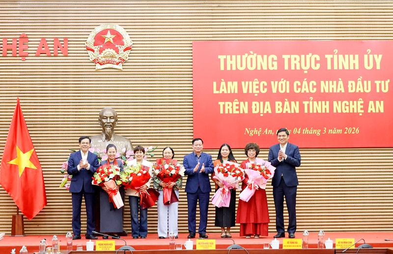 Thường trực Tỉnh uỷ làm việc với một số Nhà đầu tư trên địa bàn tỉnh