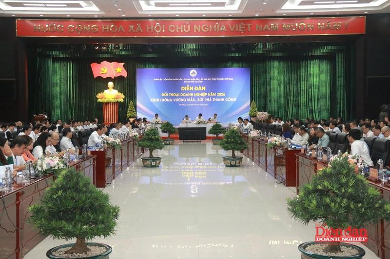 Phát triển và hoàn thiện thể chế đối thoại công tư “2 trong 1”