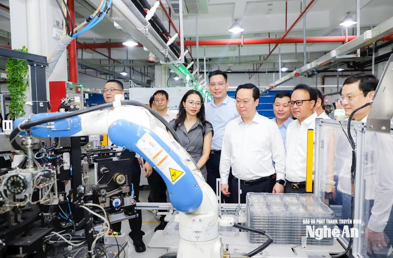 Dự thảo Báo cáo chính trị của Ban Chấp hành Đảng bộ tỉnh khóa XIX tại Đại hội đại biểu Đảng bộ tỉnh Nghệ An lần thứ XX