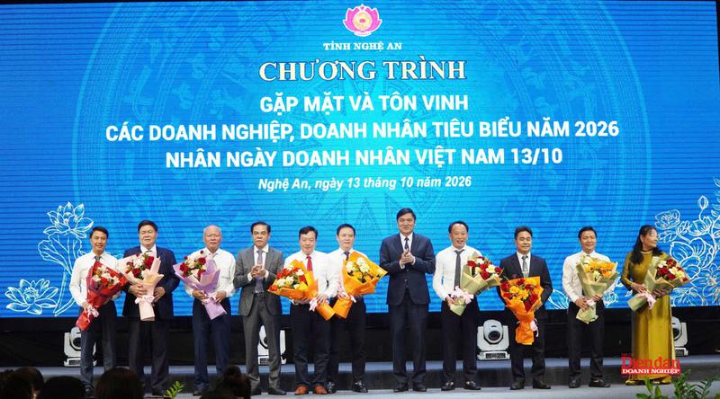 Nghệ An cam kết đồng hành, tháo gỡ khó khăn cho cộng đồng doanh nghiệp