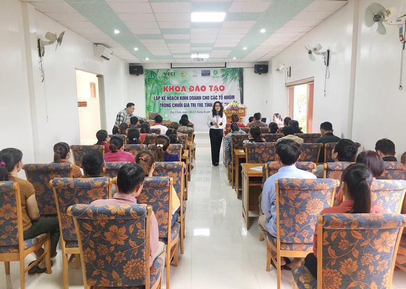 Tập huấn Lập kế hoạch kinh doanh cho các tổ nhóm trong chuỗi giá tri tre tại các huyện Quỳ Châu và Quế Phong, tỉnh Nghệ An