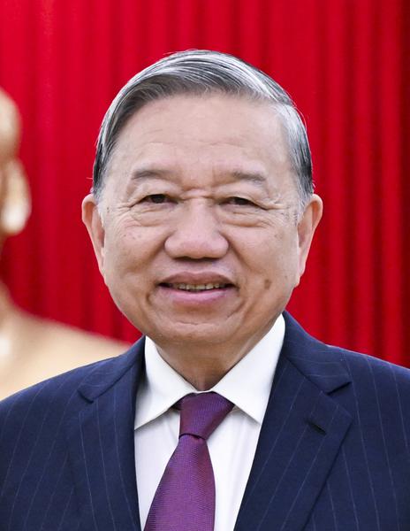 Tổng Bí thư, Chủ tịch nước yêu cầu làm rõ việc cần thiết tiếp tục sáp nhập một số xã, phường