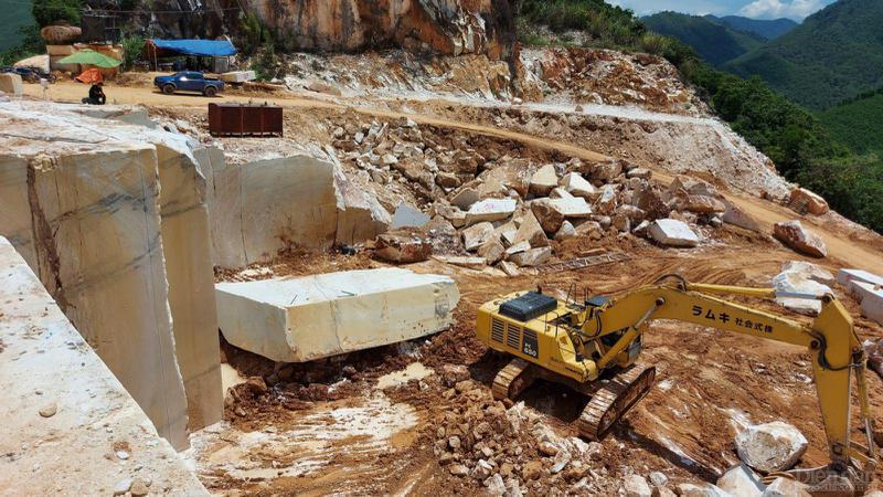 Nhức nhối nạn khai thác khoáng sản trái phép ở Nghệ An