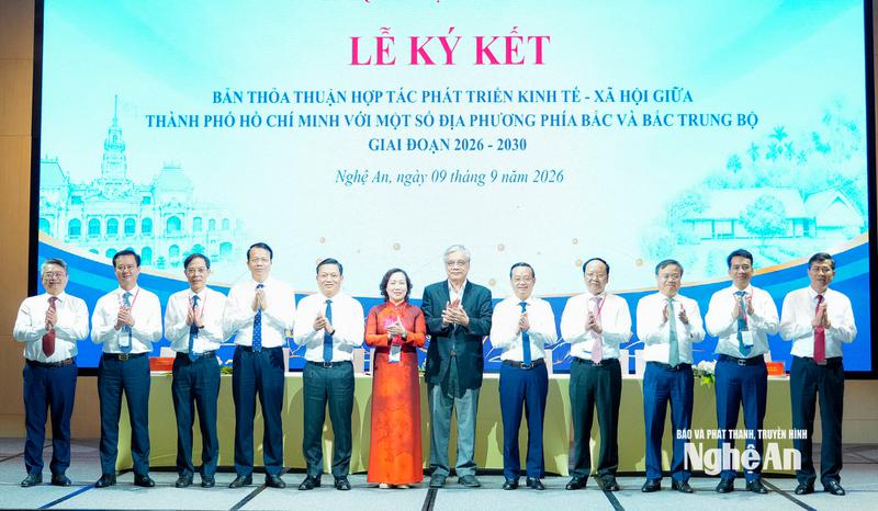 TP. Hồ Chí Minh và 8 tỉnh, thành phía Bắc, Bắc Trung Bộ ký kết hợp tác giai đoạn 2026-2030