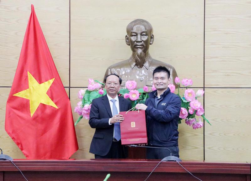 UBND tỉnh làm việc với Nhà đầu tư Radiant Opto – Electronics Corporation cùng các đối tác