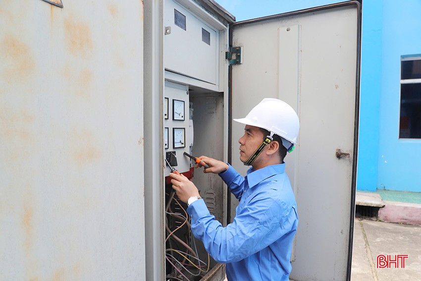 Với các doanh nghiệp có trạm biến áp riêng, ngành điện khuyến cáo cần thường xuyên bảo trì, bảo dưỡng theo quy định.