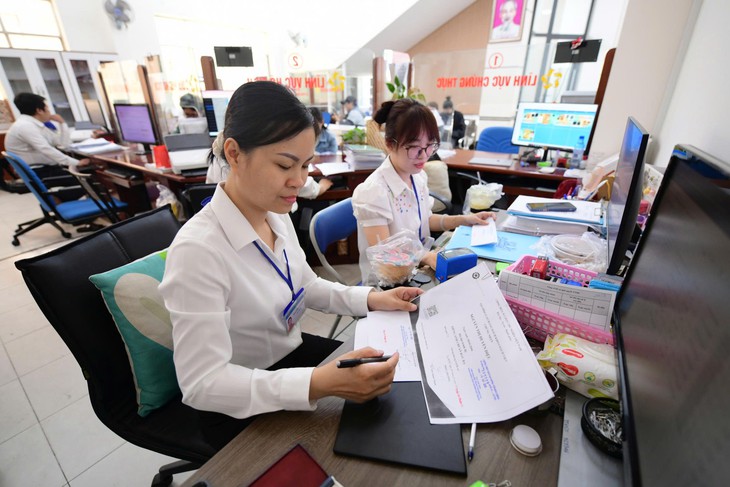 công chức - Ảnh 1.