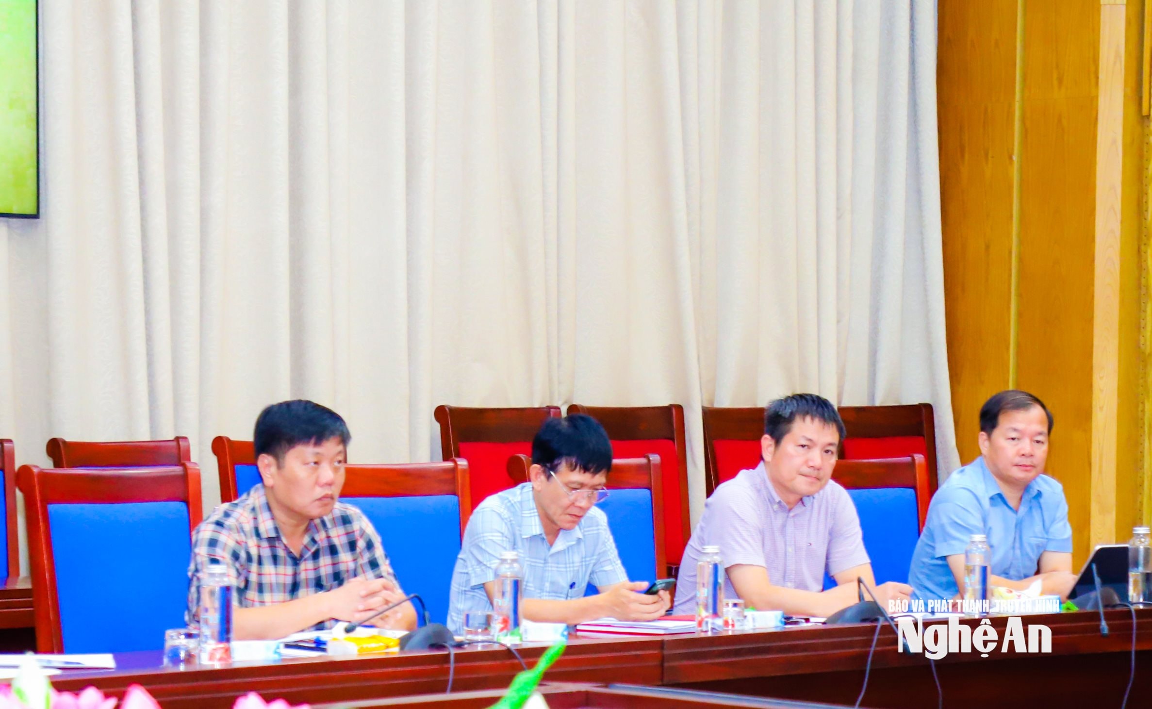Các đại biểu dự hội nghị tại điểm cầu UBND tỉnh Nghệ An. Ảnh: Thành Duy