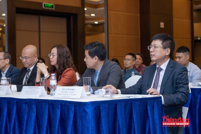 Chu tich VCCI CEO 2 rs